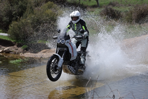Prova Ducati DesertX: il tassello mancante