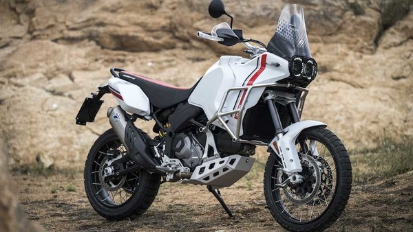 Ducati DesertX: disponibilità e prezzo degli accessori