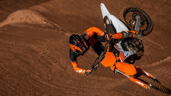 KTM, nuova gamma SX 2023: tra agonismo e divertimento