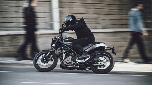 Motociclisti: visiera calata e siamo chi vogliamo... anche a 70 anni