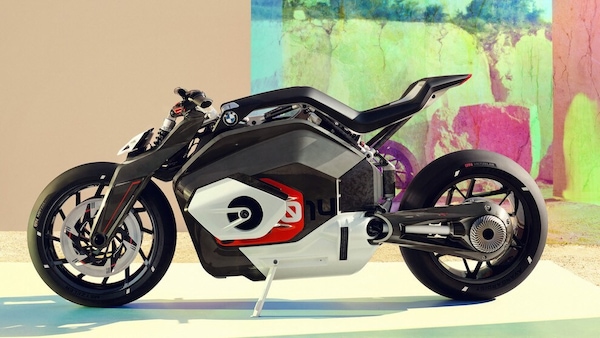 BMW, motore dal look 'boxer' ma elettrico: spuntano i brevetti