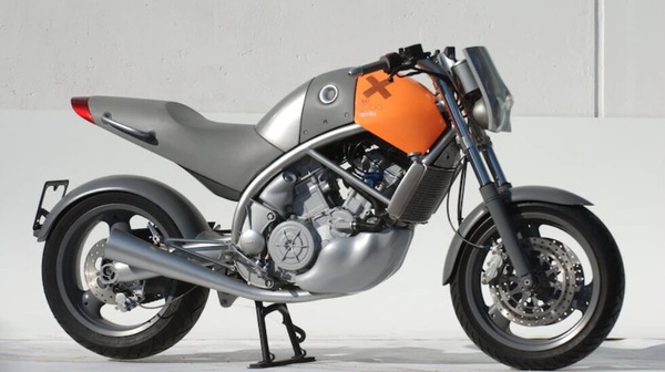 Philippe Starck: cosa succede quando un Interior Designer crea una moto?