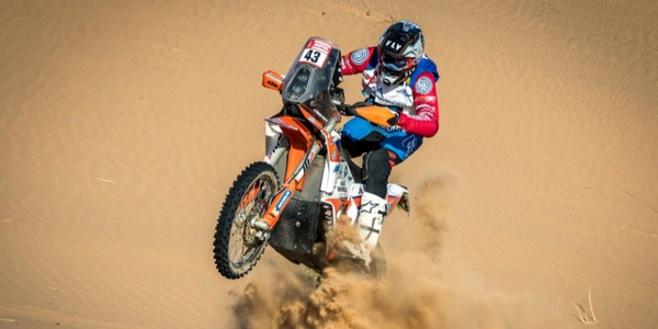 KTM 450 Rally Replica 2023: enduro estremo