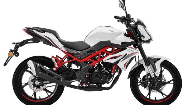 Benelli 125, cambia il look con le grafiche 2022