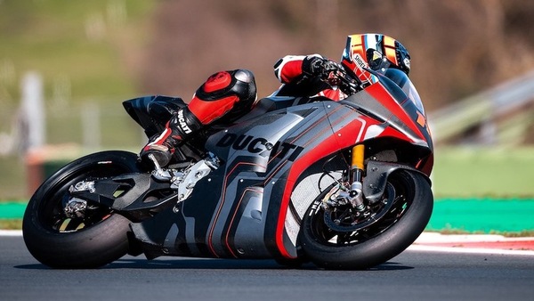 Claudio Domenicali: "L'elettrico? Una strada, ma anche idrogeno e carburanti ecologici"