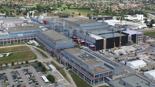 La Francia vuole la "indipendenza" dall'Asia: realizzerà un mega impianto di semiconduttori