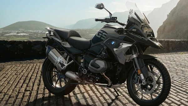 BMW, possibile richiamo per 400mila GS per un problema al cardano