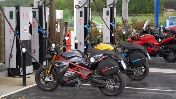 Due ruote, impennata dell'elettrico nel primo semestre del 2022