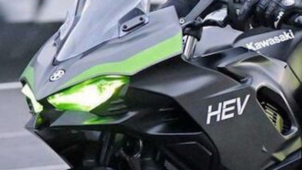 Kawasaki: a Suzuka sfila la prima ibrida di Akashi