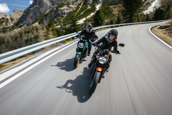 Kawasaki Z650RS Vs Moto Guzzi V7 Stone: generazione heritage