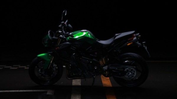 Benelli, la nuova TNT 899 è la sosia... della vecchia versione!