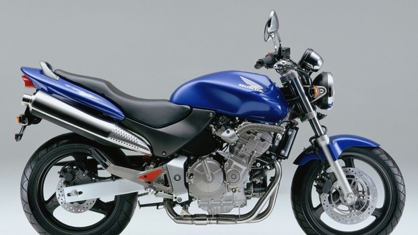 La Honda Hornet sta per tornare: la storia del calabrone giapponese