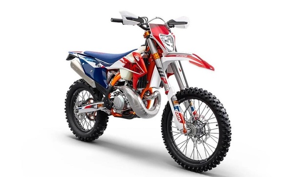 KTM, richiamo per 300 EXC Six Days 2023