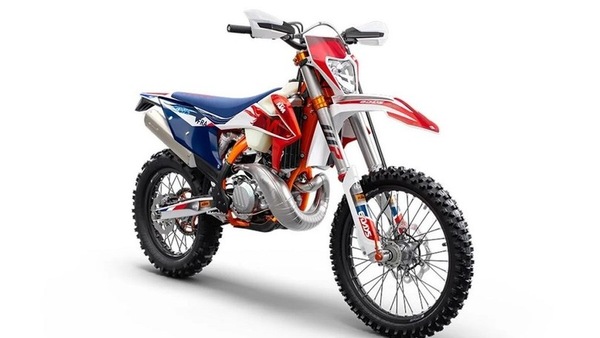 KTM, richiamo per 300 EXC Six Days 2023