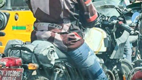 Nuova Royal Enfield Continental GT-R 650 beccata in India