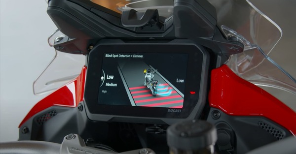 Gli ADAS in moto tolgono piacere di guida?