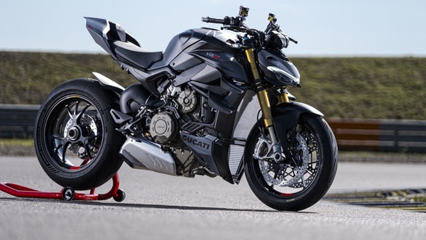 Ducati Streetfighter V4: novità sottoveste per il 2023