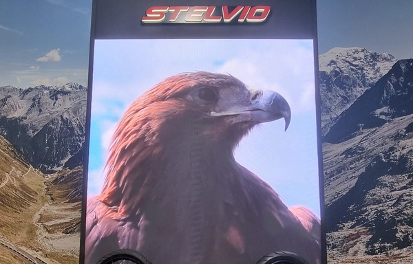 EICMA 2022, clamoroso Moto Guzzi: torna la Stelvio con motore V100