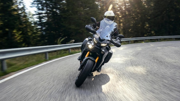 Yamaha Tracer 9: come funziona il radar della GT+