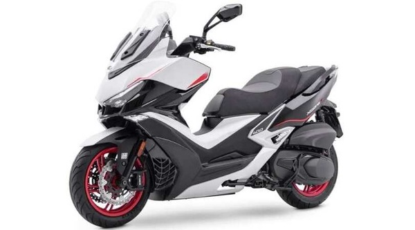 Kymco: grinta "urbana" per la versione sportiva dell' Xciting 400