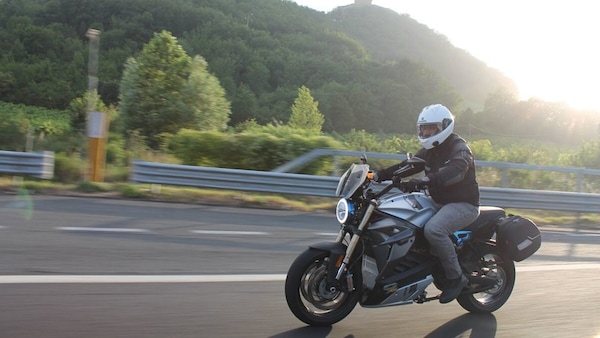 Viaggiare in elettrico: si può fare? Quanto costa?