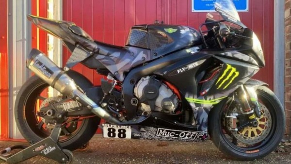 Le moto storiche di Guy Martin e Colin Edwards sono in vendita!