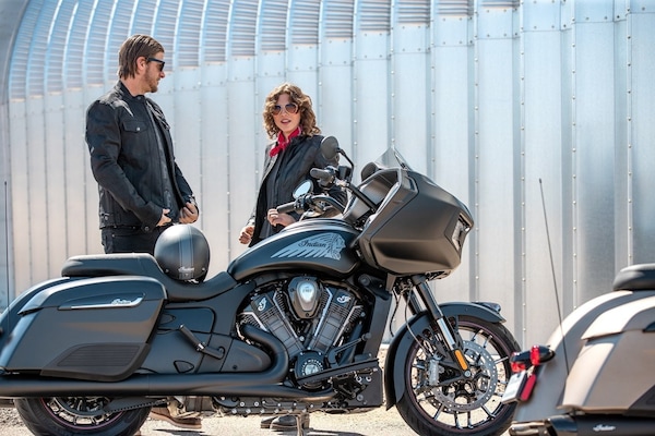 La moto aumenta le possibilità di successo con le donne? Sbagliato!