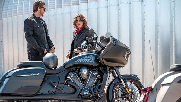 La moto aumenta le possibilità di successo con le donne? Sbagliato!