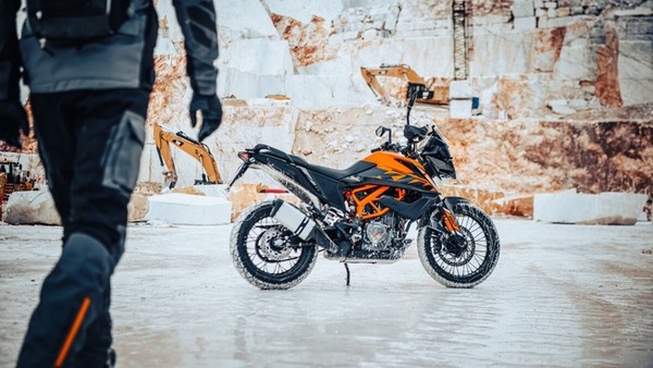 KTM, tutte le novità della 390 Adventure per il 2023
