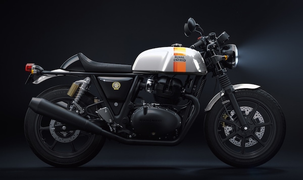 Royal Enfield Blackout, le 650 arrivano in abito scuro