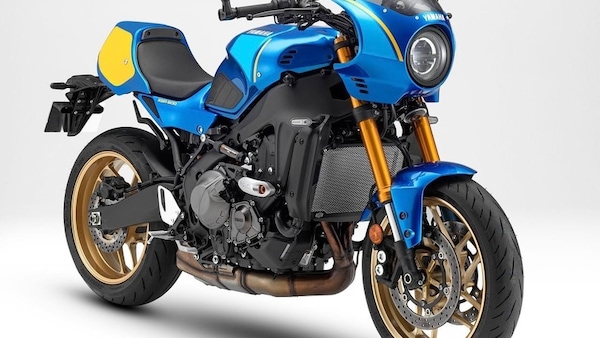 Yamaha XSR900, dal Giappone due kit in onore della YZR del '75