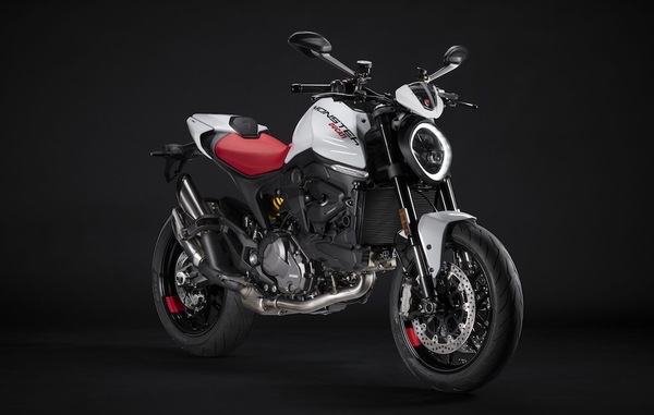 Ducati, livrea Iceberg White per il Monster