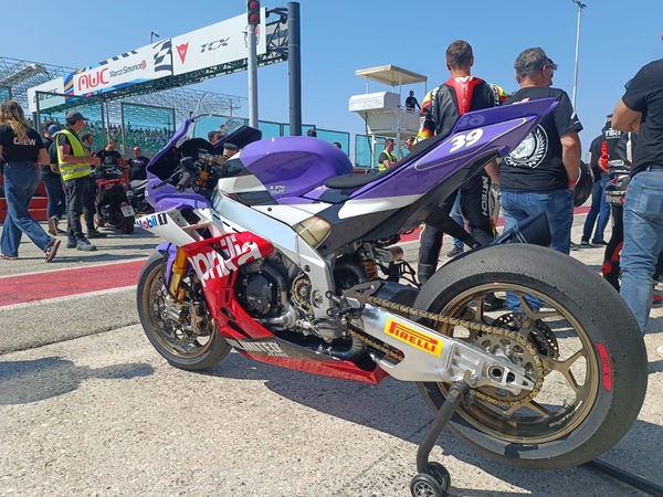 Aprilia All Stars: Alex Gramigni sfila con la evocativa "KitGram"