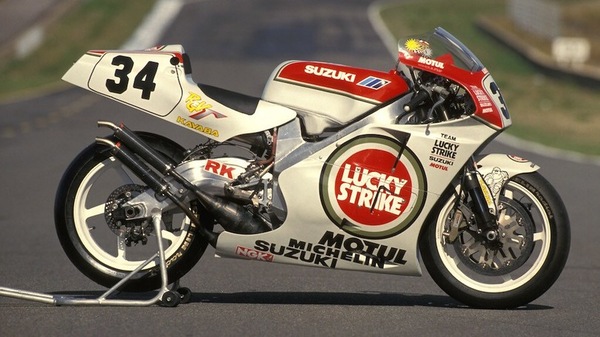 Quella volta che... : in pista con Suzuki RGV500 XR79