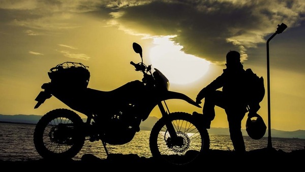 Come prepararsi a un viaggio in moto?