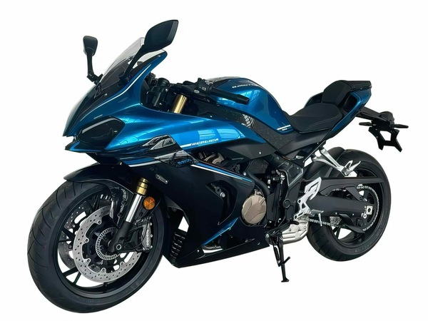 QJ Motor SRK 800RR, prima immagine della nuova sportiva 4 cilindri