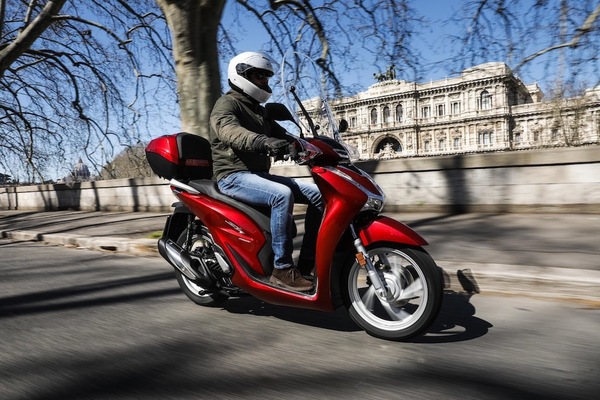 Mercato moto: a luglio è ancora boom