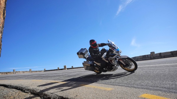 Test: con le Honda 1100 sulle strade "segrete" del Portogallo