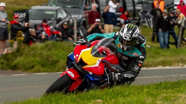 Pneumatici sportivi stradali: al Manx e al TT ci si gira su tempi da favola