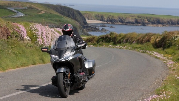 Test Honda Gold Wing 1800 DCT: l'aristocrazia del motociclismo