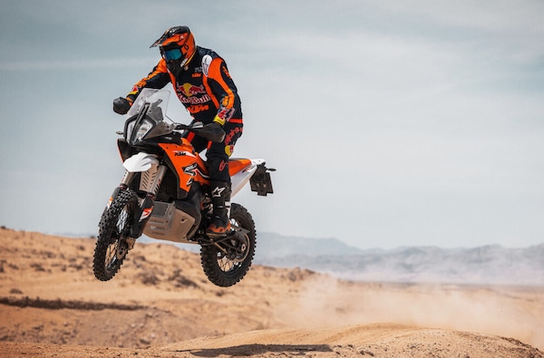 KTM 890 Adventure R Rally : l'avventura a tinte forti