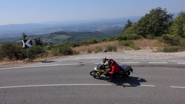 Suzuki Discovery Tour 2023: i demo-ride alla scoperta della Toscana