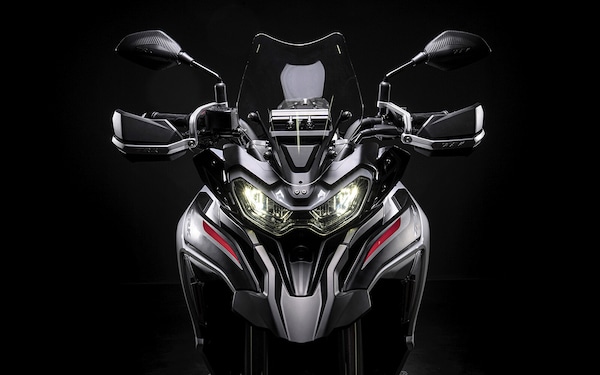 Benelli TRK, per la 702 la sfida è cominciata: farà meglio della 502?