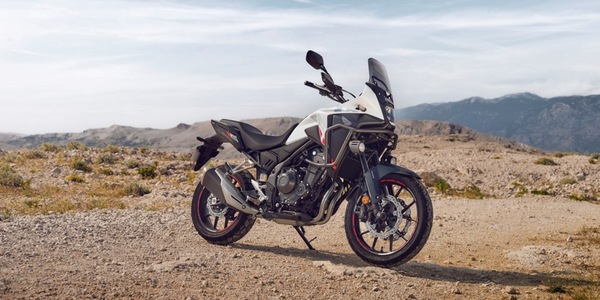 Honda, a EICMA arriva la NX500 2024: nuova vita per la media crossover