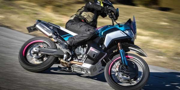 Prova CFMOTO MT-X, l’adventure secondo la Cina