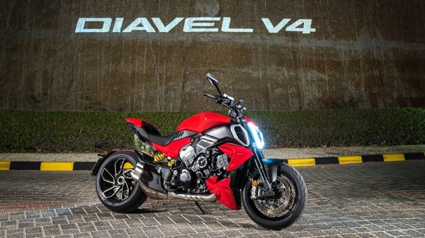 Ducati Diavel V4, successo mondiale per la naked-muscle cruiser