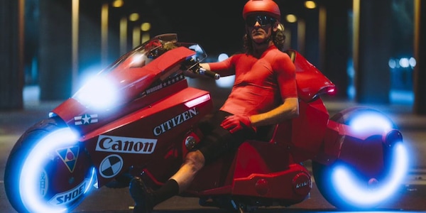 Dalla Spagna arriva la moto di Akira, ed è 100% elettrica