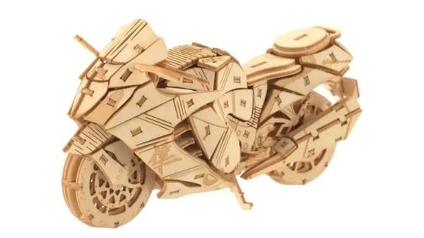 Suzuki Hayabusa, l'arte del kigumi dà vita ad un modellino unico