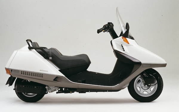 Top 5: gli scooteroni a ruote basse che hanno scritto la Storia