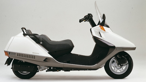 Top 5: gli scooteroni a ruote basse che hanno scritto la Storia